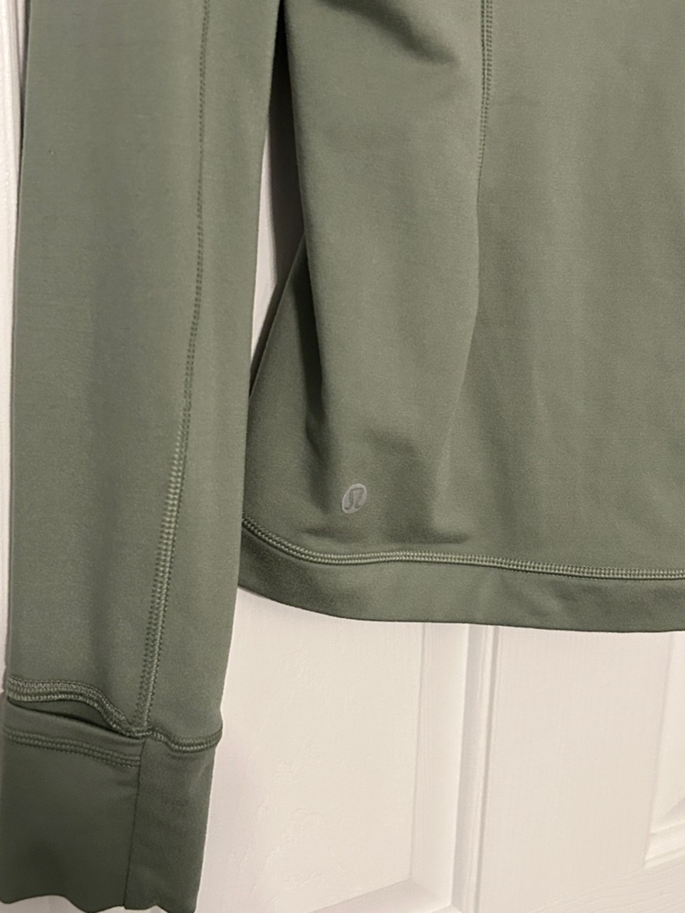 Lululemon It's Rulu Long-Sleeve Shirt Size 4 Like New - Picture 9 of 16
